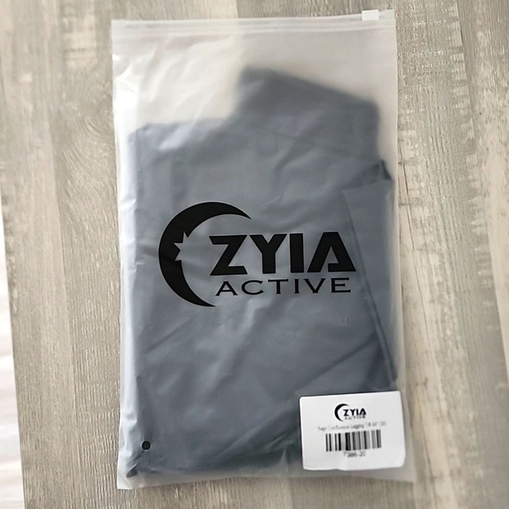 Zyia Leggings
